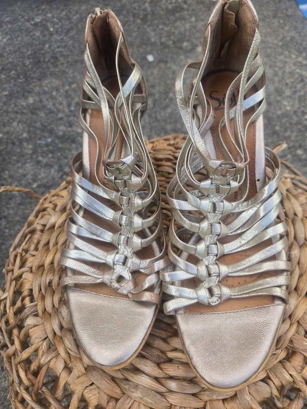 Sofft Metallic Gold Strappy Gladiator Heeled Sandals Size 8.5M